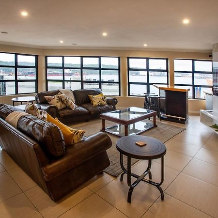 Stay At The Point - Peaceful Plentiful Penthouse Дърбан Екстериор снимка